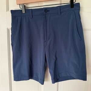 Vineyard Vines men’s breaker performance shorts size 30